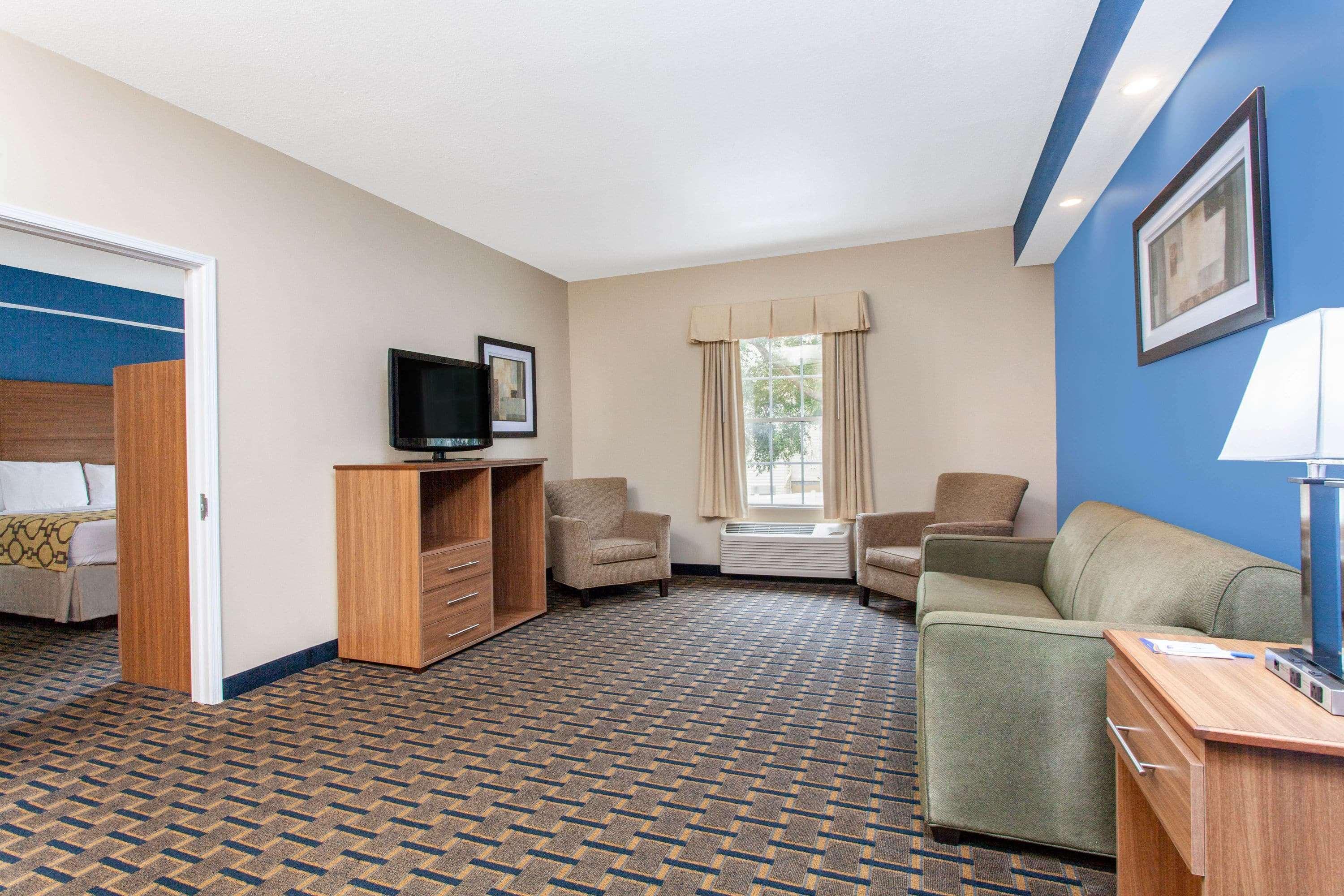 Baymont By Wyndham Jacksonville/Butler Blvd מראה חיצוני תמונה